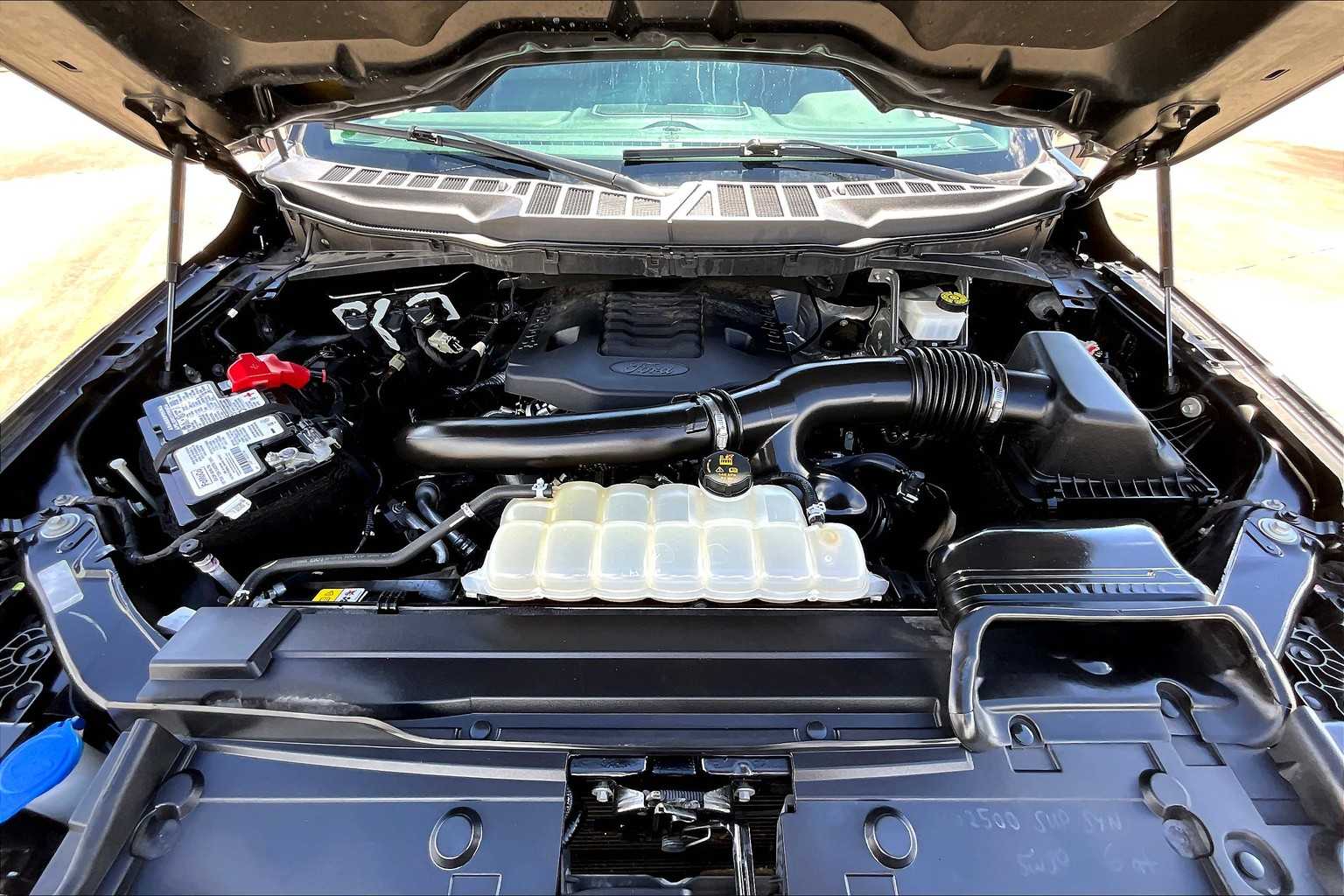 2021 Ford F-150 Lariat photo 30