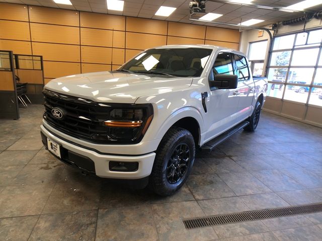 2025 Ford F-150 XLT photo 4