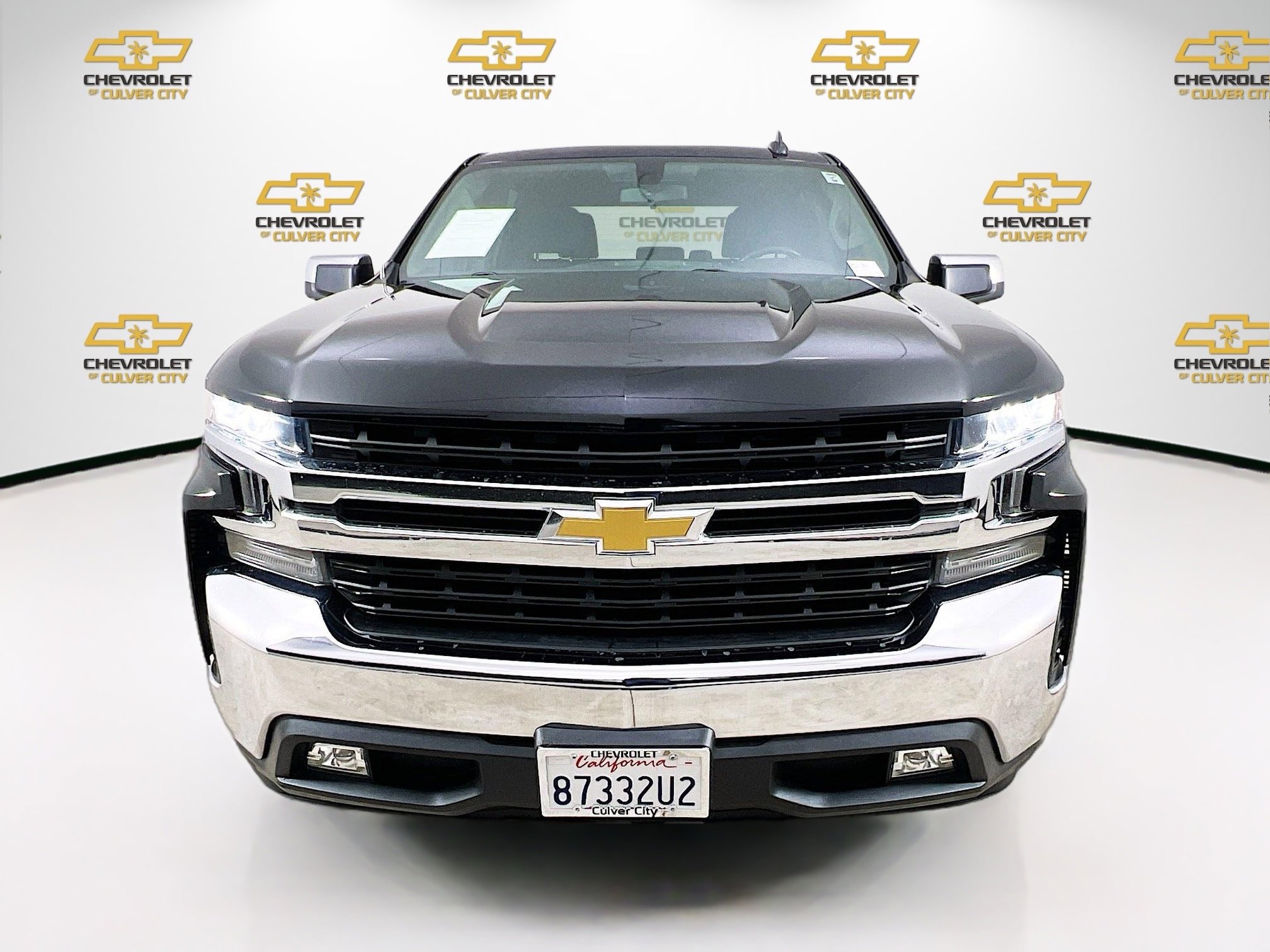 2019 Chevrolet Silverado 1500 LT photo 2
