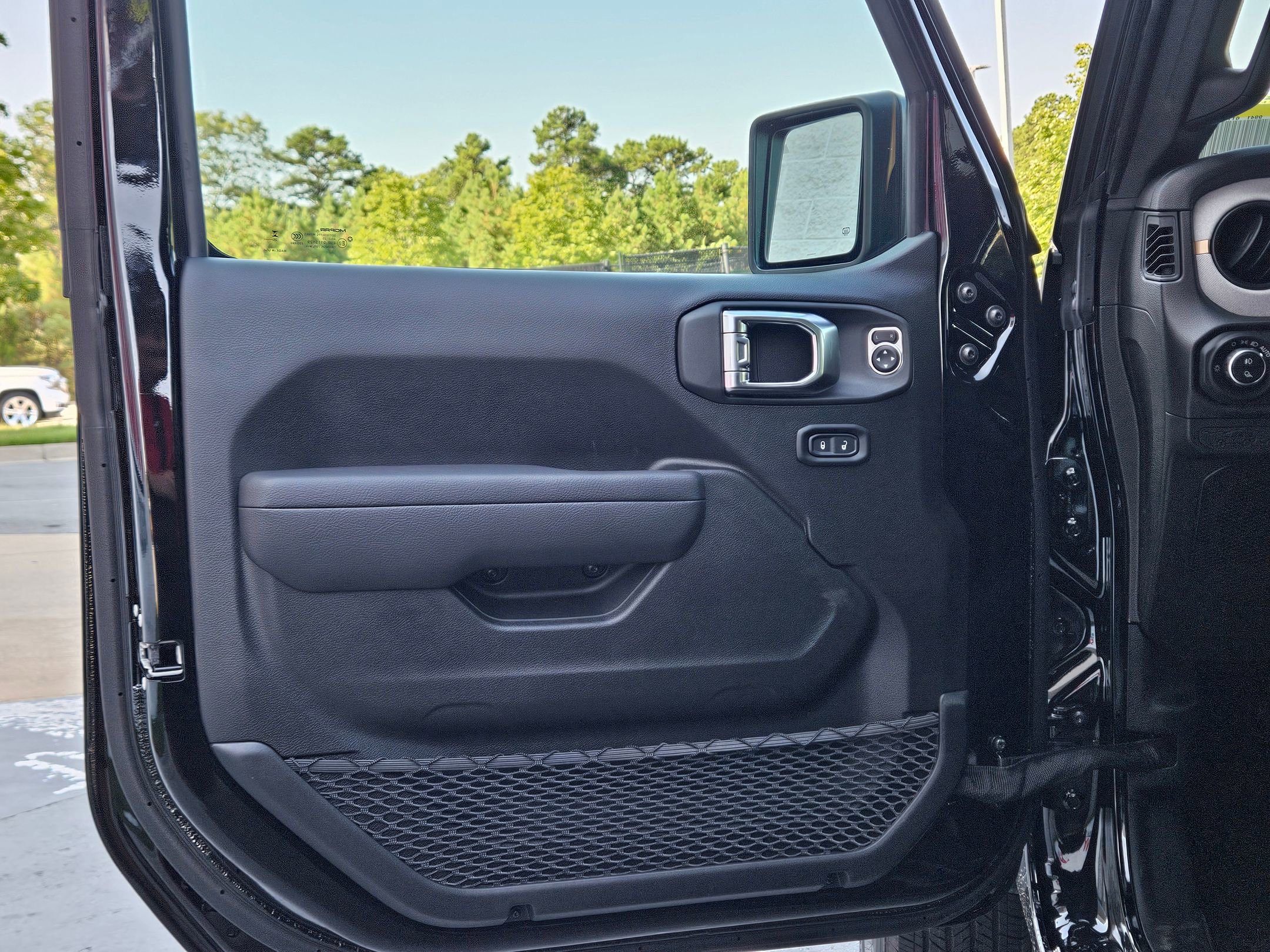 2025 Jeep Gladiator Sport photo 15