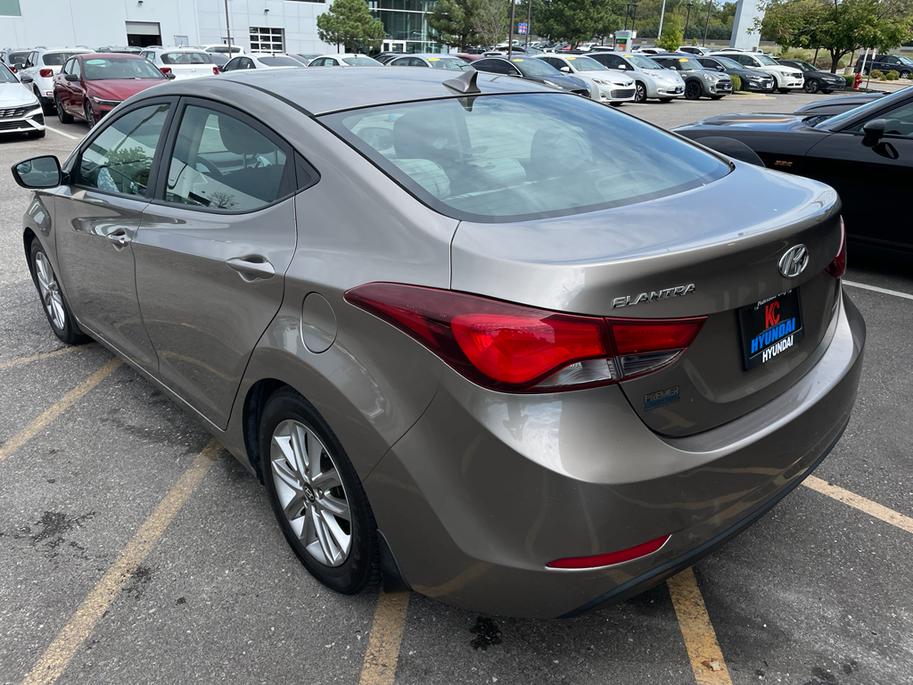2015 Hyundai Elantra SE photo 3