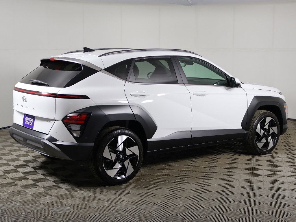 2024 Hyundai Kona Limited photo 8
