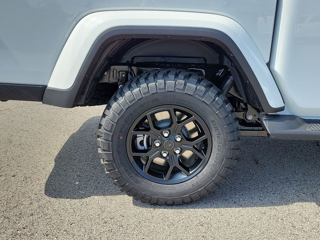 2025 Jeep Gladiator Sport photo 7