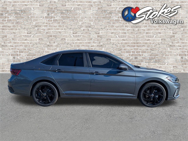 2025 Volkswagen Jetta 1.5T SE photo 3