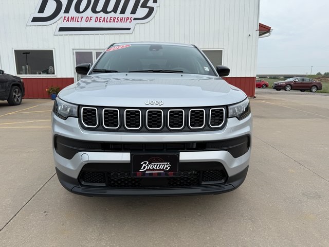2025 Jeep Compass Sport photo 2