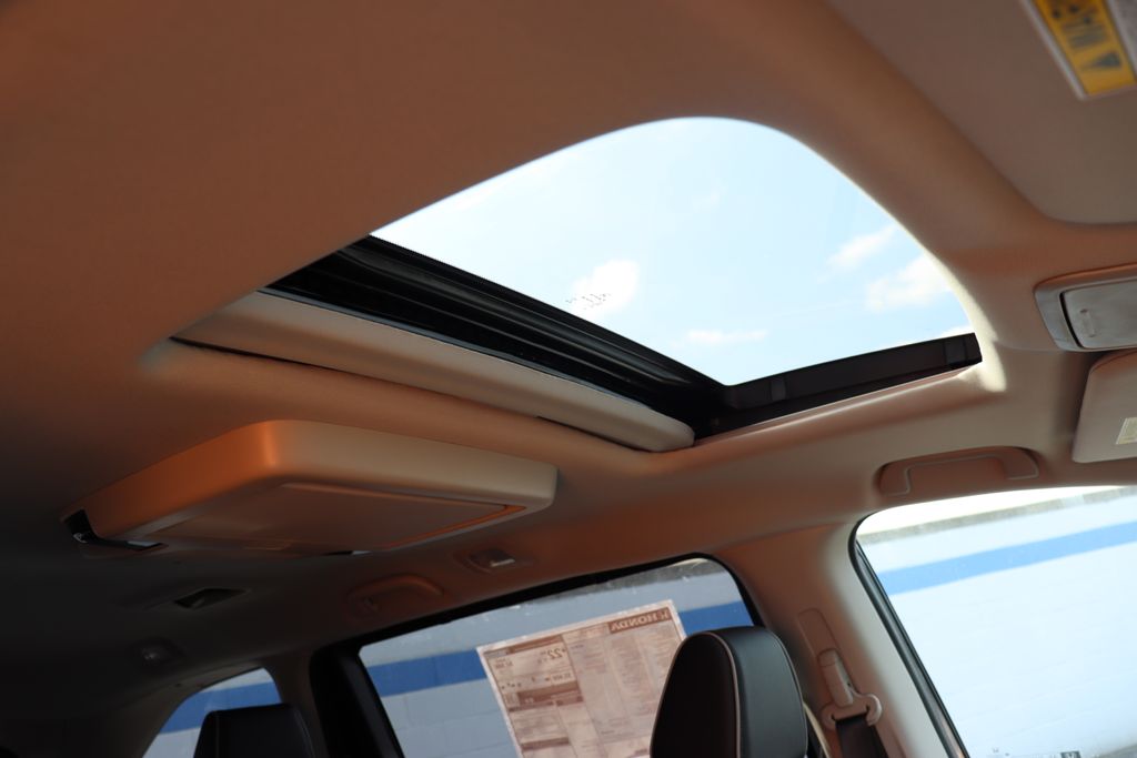 2026 Honda Odyssey Elite photo 24