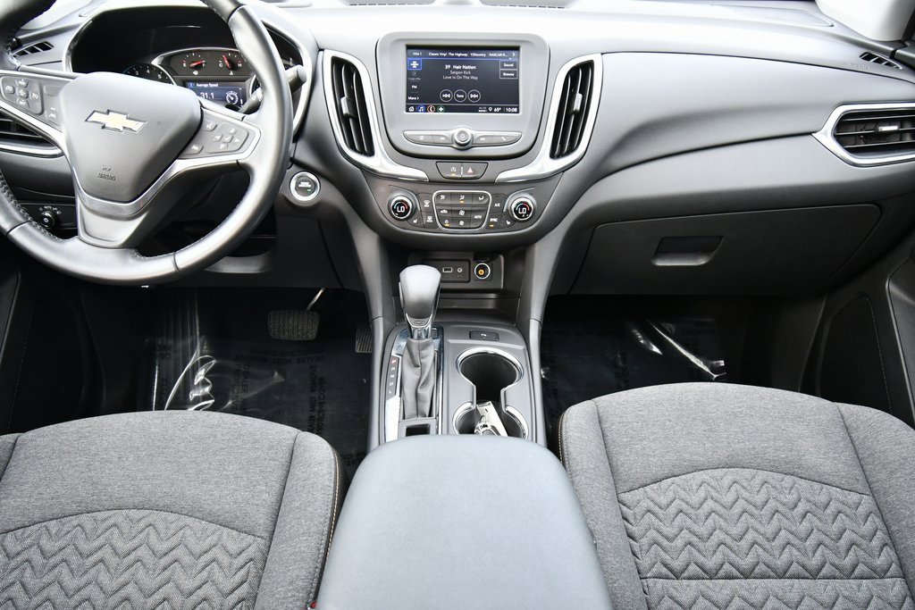 2022 Chevrolet Equinox LT photo 3