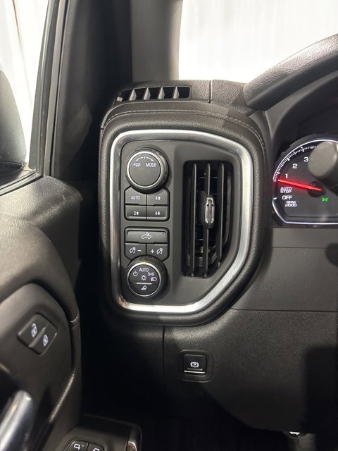 2021 Chevrolet Silverado 1500 LT photo 17