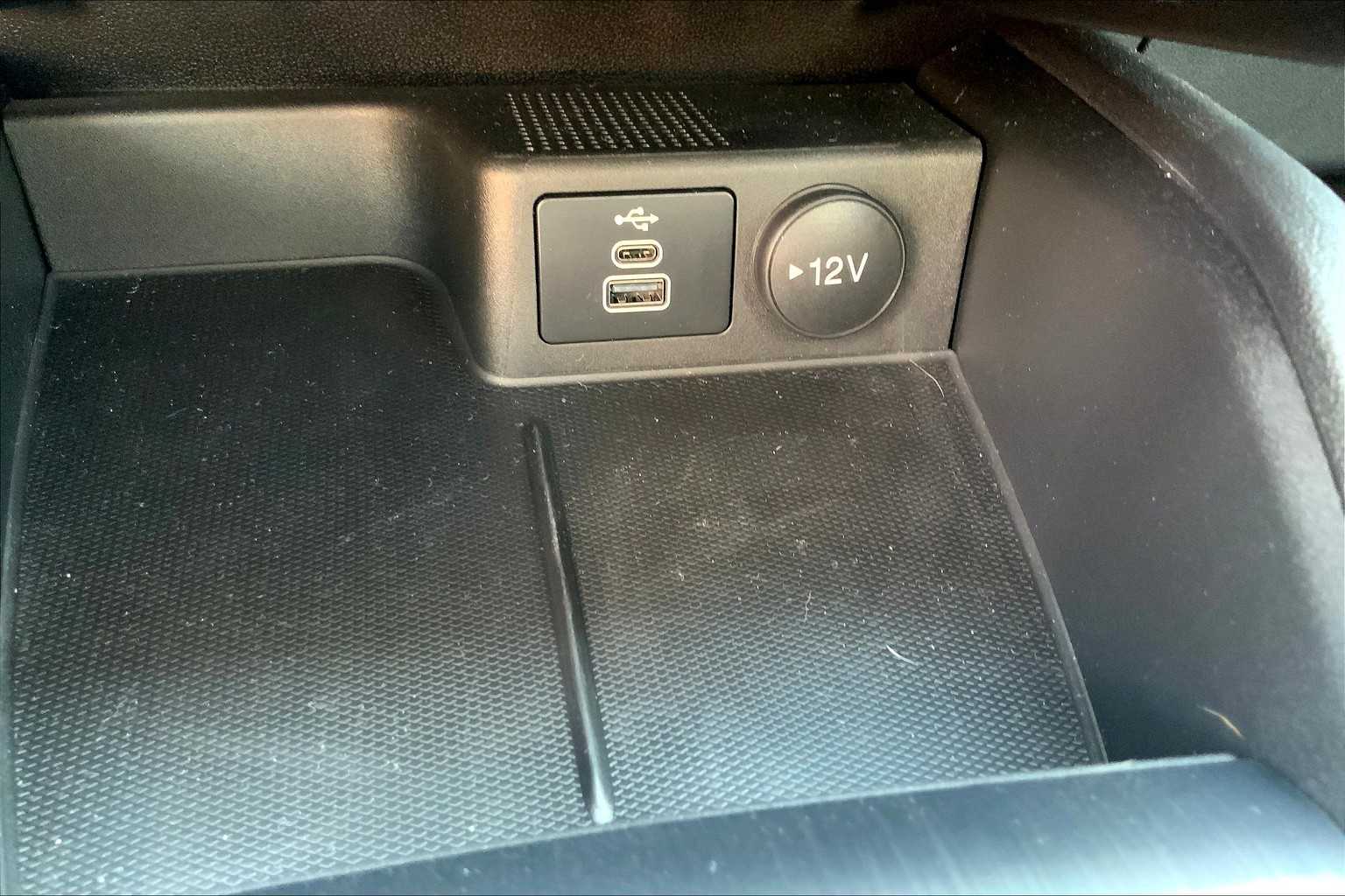 2025 Ford Escape Plug-In Hybrid photo 18