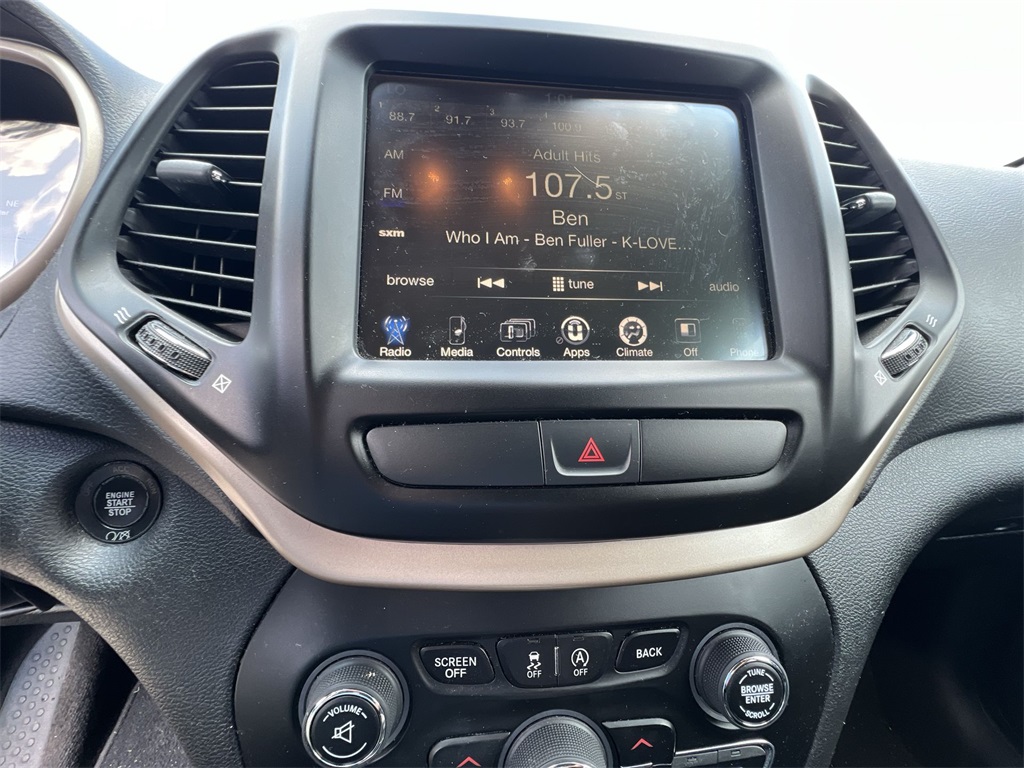 2017 Jeep Cherokee Latitude photo 12