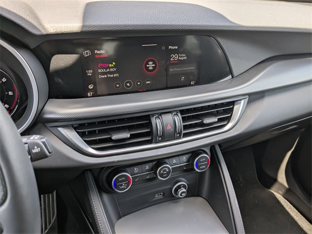 2024 Alfa Romeo Stelvio Ti photo 16