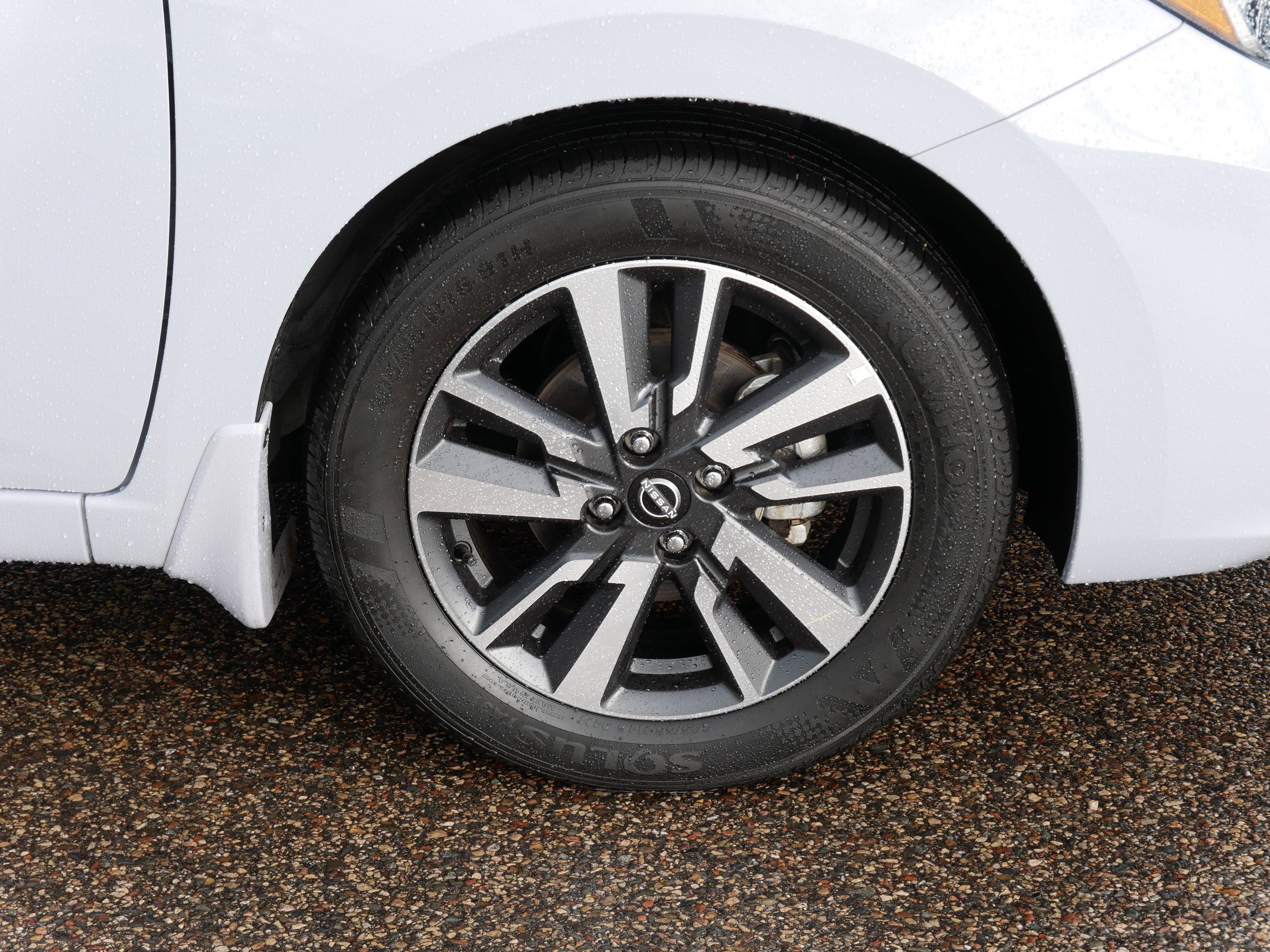 2024 Nissan Versa SV photo 13
