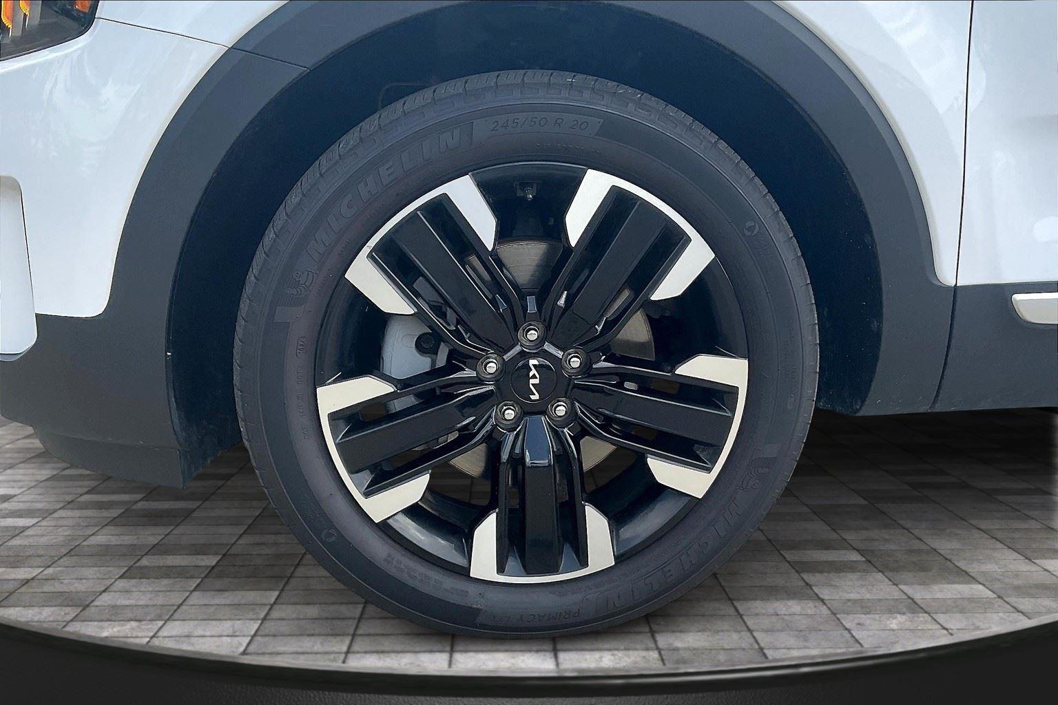 2024 Kia Telluride SX photo 9