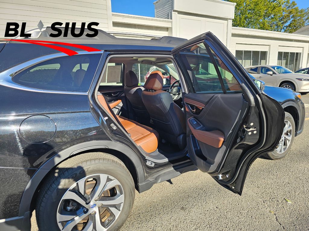 2022 Subaru Outback Touring XT photo 15