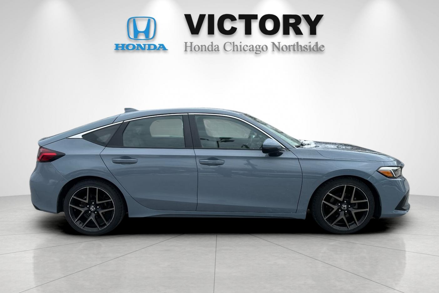 2022 Honda Civic Hatchback Sport Touring photo 2