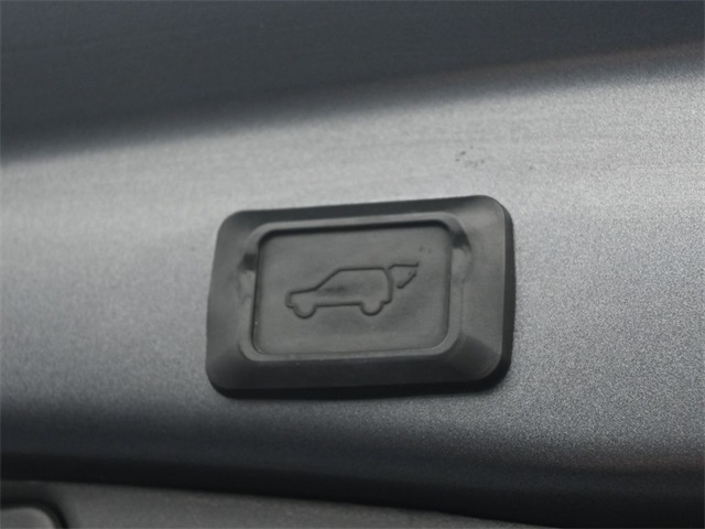 2021 Toyota RAV4 XLE photo 13
