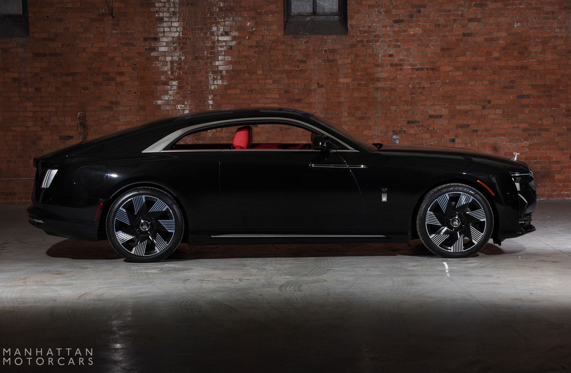 2025 Rolls Royce Spectre photo 6