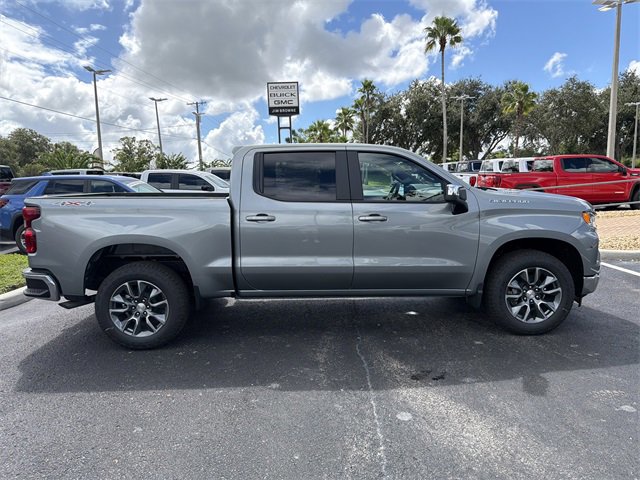 2026 Chevrolet Silverado 1500 LT1 photo 3