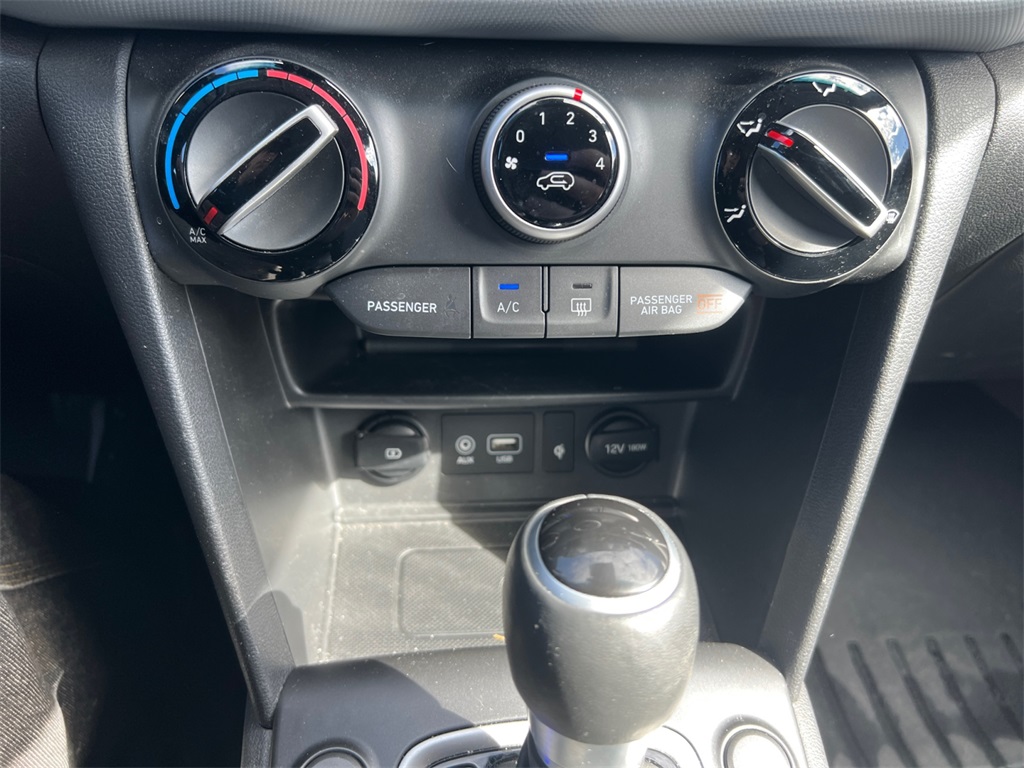 2020 Hyundai Kona SEL Plus photo 22