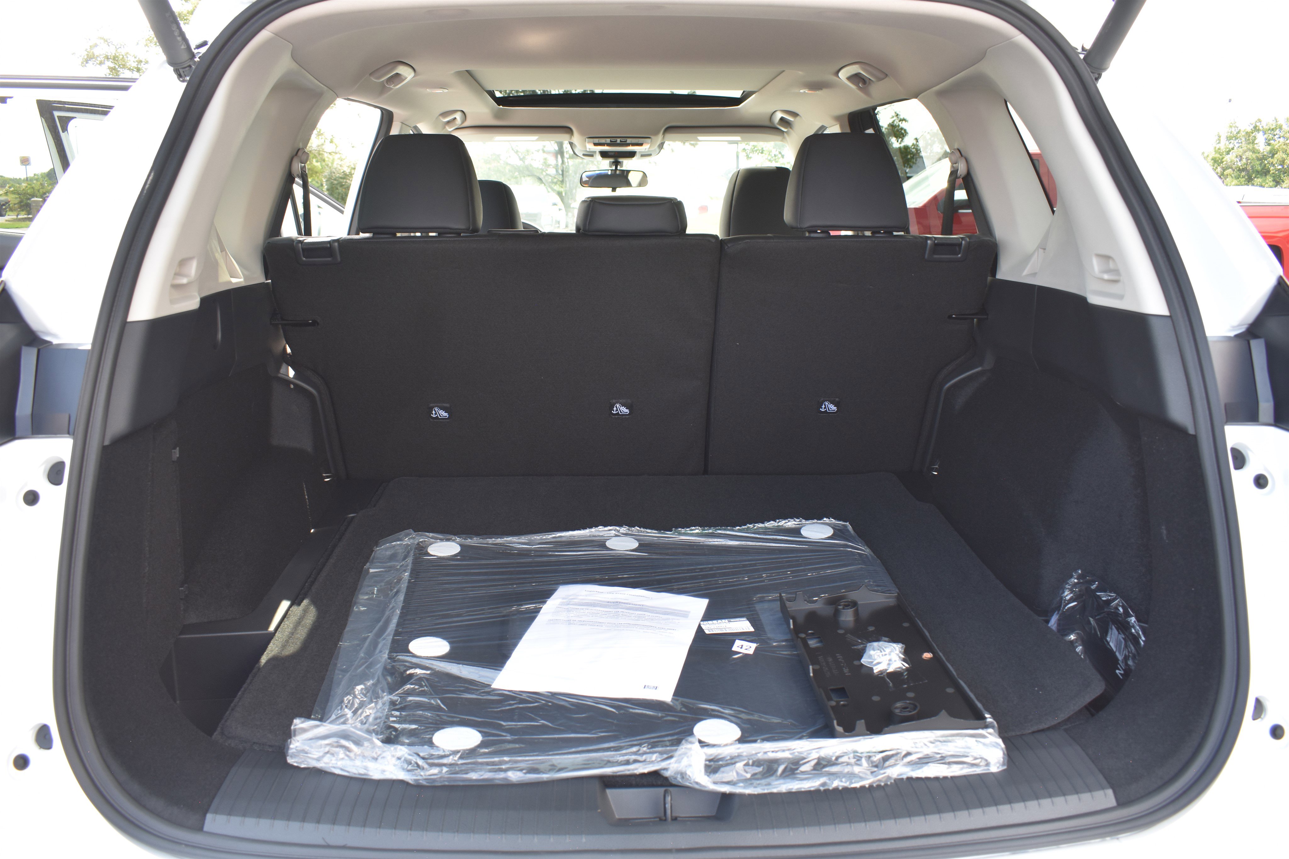 2026 Nissan Rogue SV photo 6