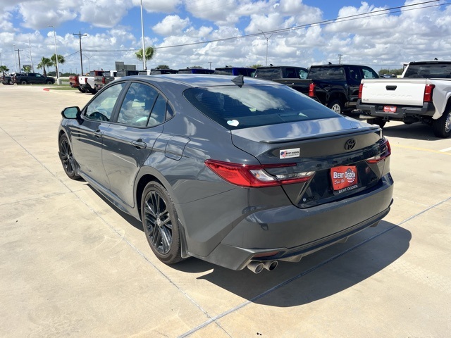 2025 Toyota Camry SE photo 4