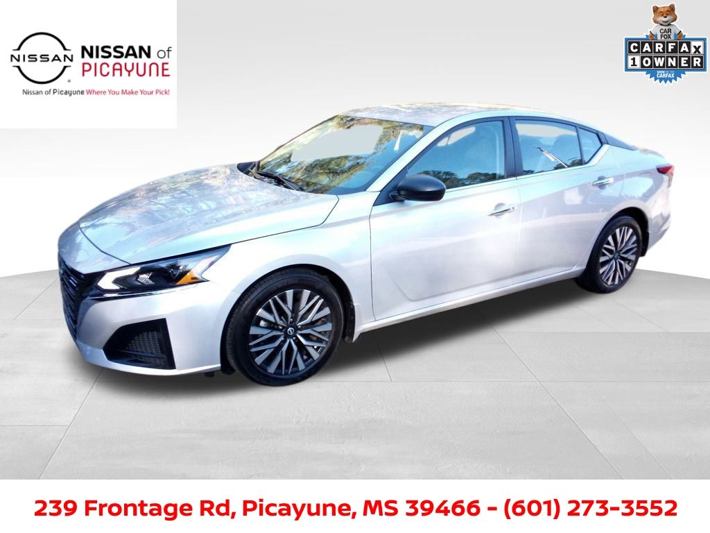 2024 Nissan Altima SV's photo