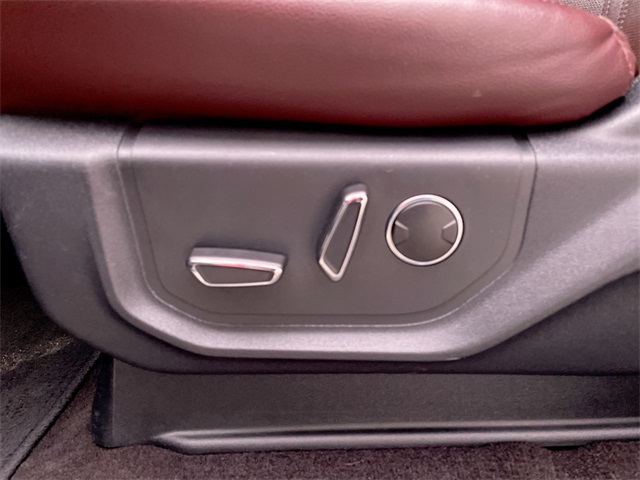 2023 Ford Expedition Limited photo 4