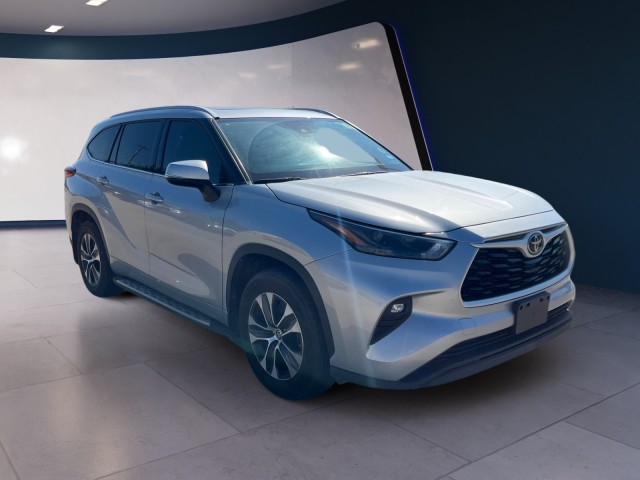 2022 Toyota Highlander XLE photo 5
