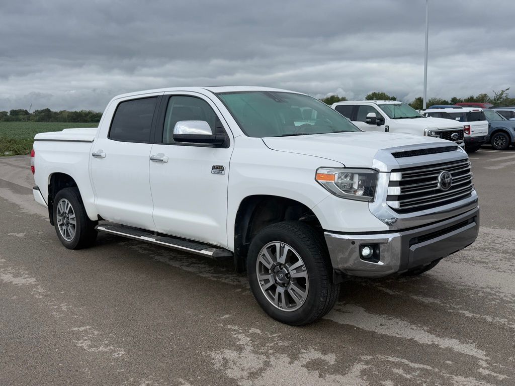 2020 Toyota Tundra Platinum Grade photo 2
