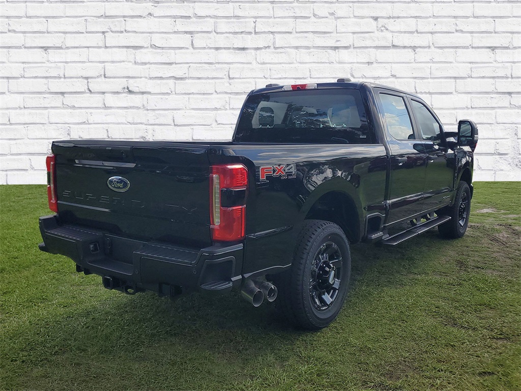 2025 Ford F-250 XL photo 2