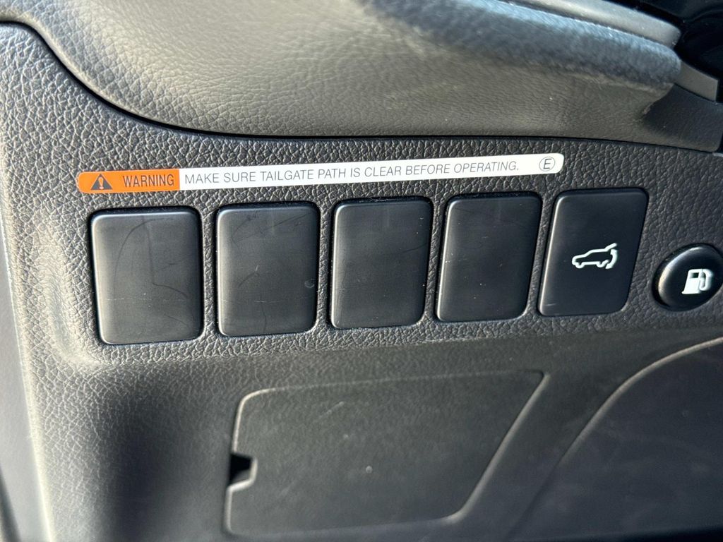 2018 Mitsubishi Outlander PHEV SEL photo 37