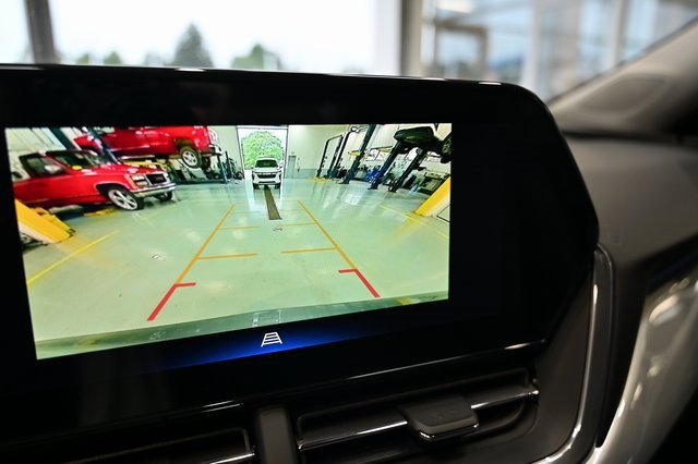 2025 Chevrolet Trax LT photo 16