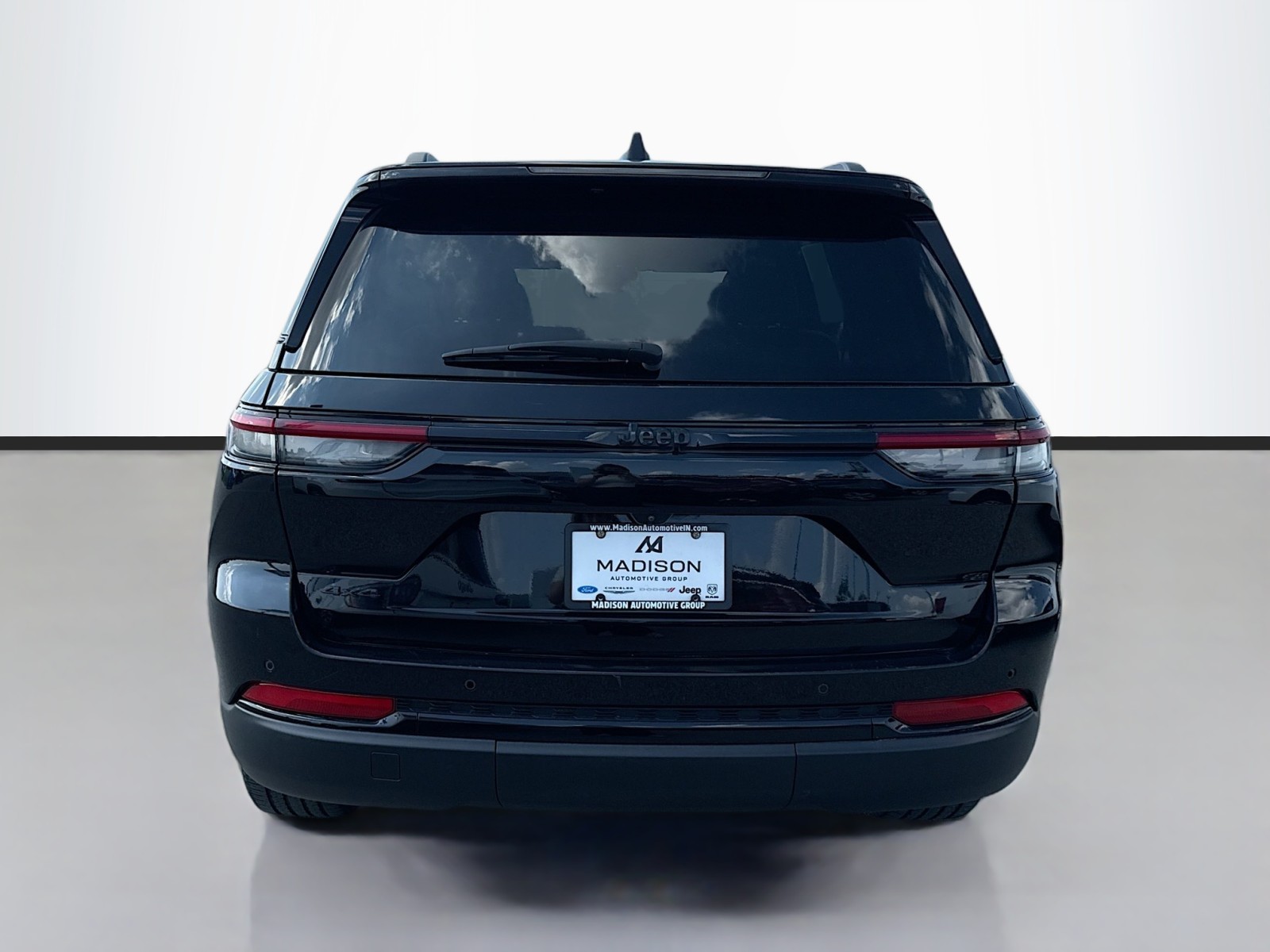 2022 Jeep Grand Cherokee Altitude photo 3