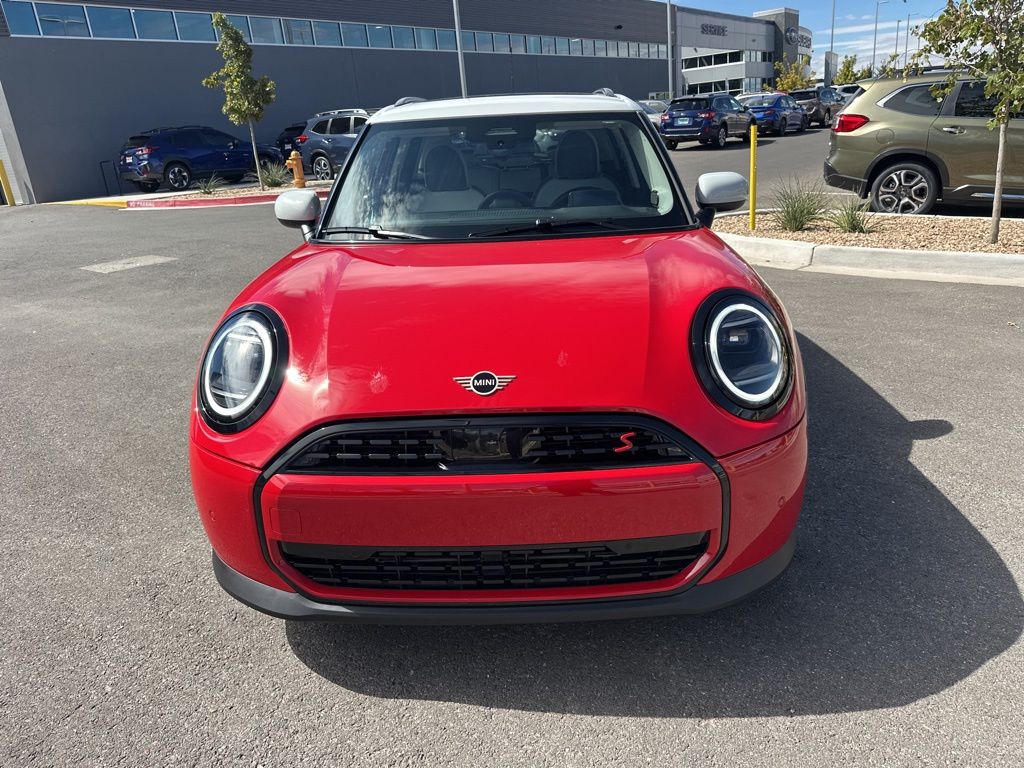 2025 Mini Cooper 4 Door Hardtop Signature photo 3
