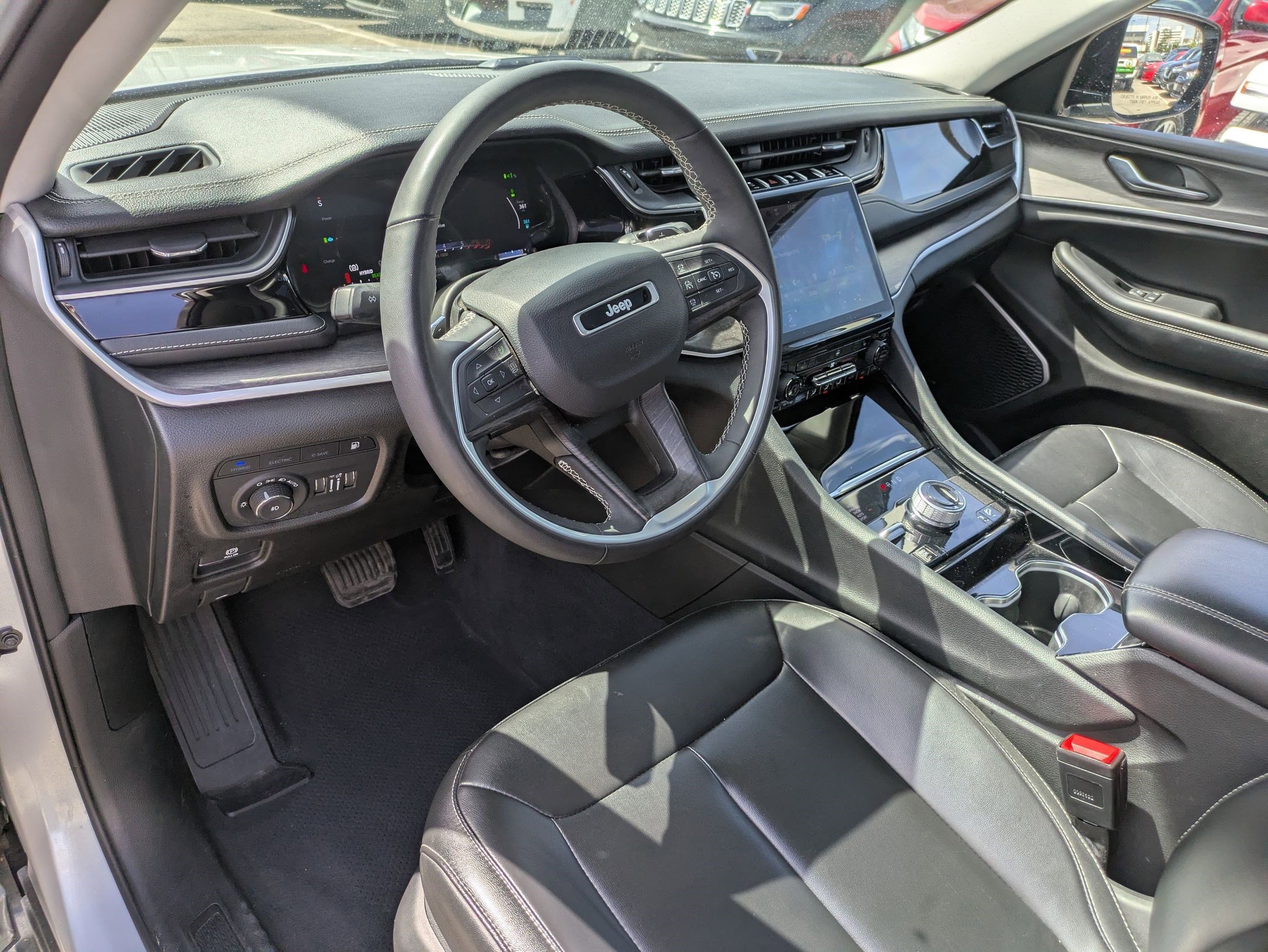 2023 Jeep Cherokee 4xe photo 10