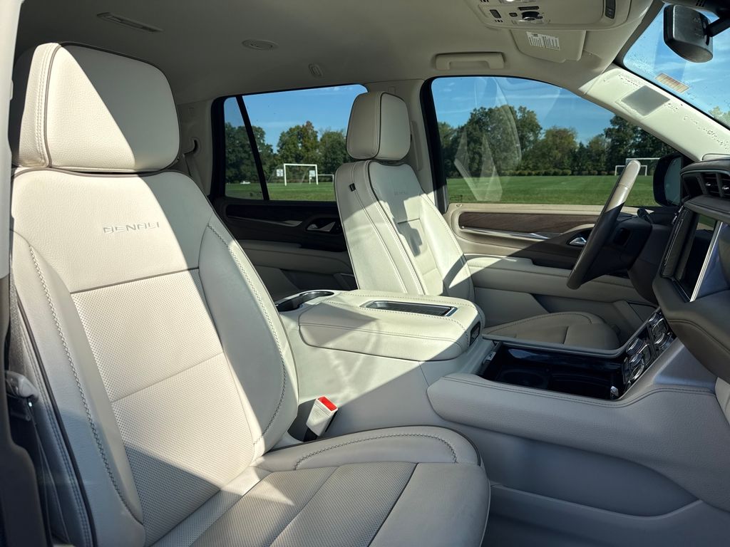 2022 Gmc Yukon Denali photo 16