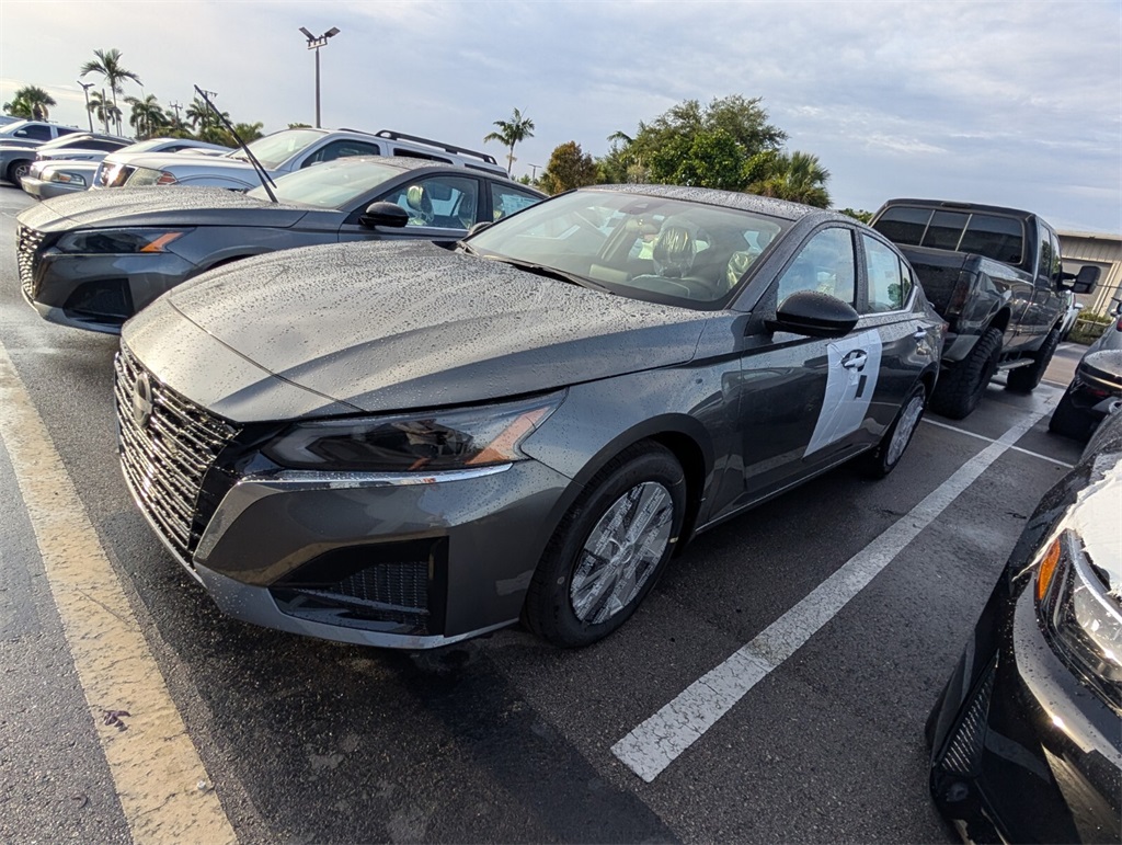 2025 Nissan Altima 2.5 S photo 4