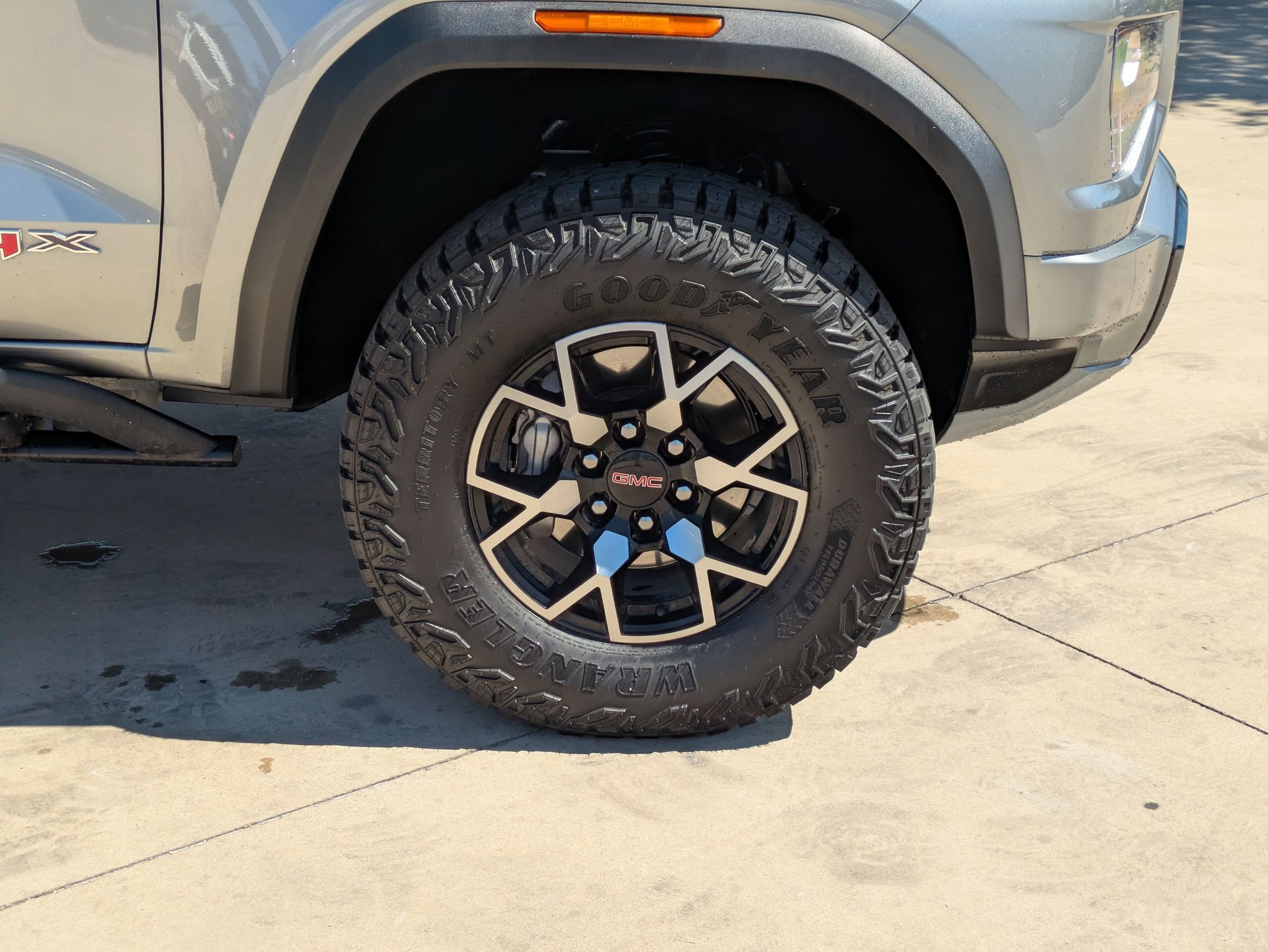 2024 Gmc Canyon AT4X photo 32