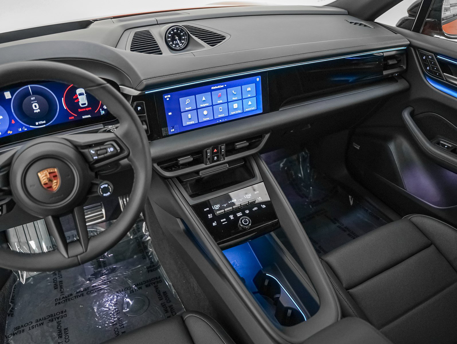 2025 Porsche Macan Electric photo 17