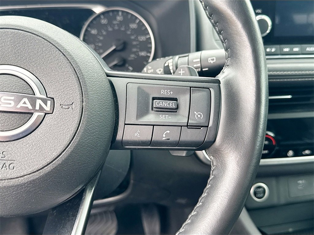 2022 Nissan Rogue S photo 13