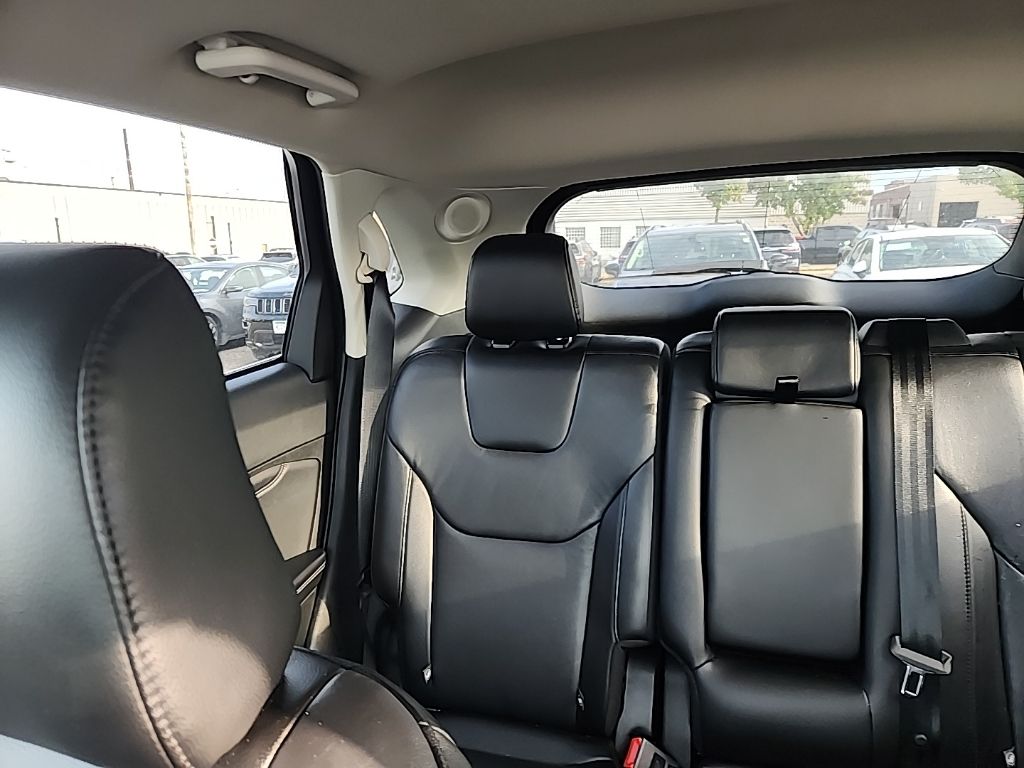 2022 Ford Edge Titanium photo 13