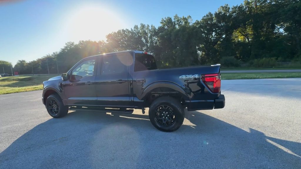 2025 Ford F-150 XLT photo 8