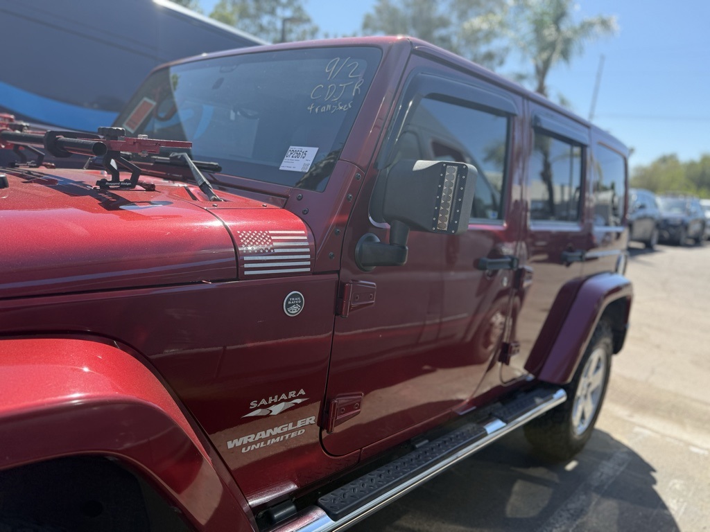 2012 Jeep Wrangler Unlimited Sahara photo 3