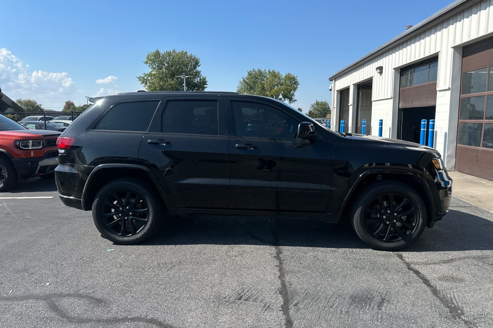2020 Jeep Grand Cherokee Altitude photo 4