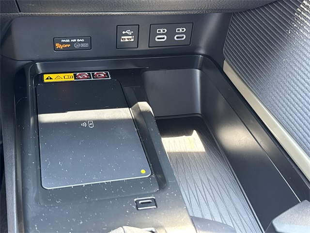 2025 Toyota Camry SE photo 23