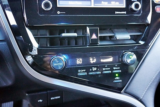 Used 2021 White Toyota SE Nightshade image 25