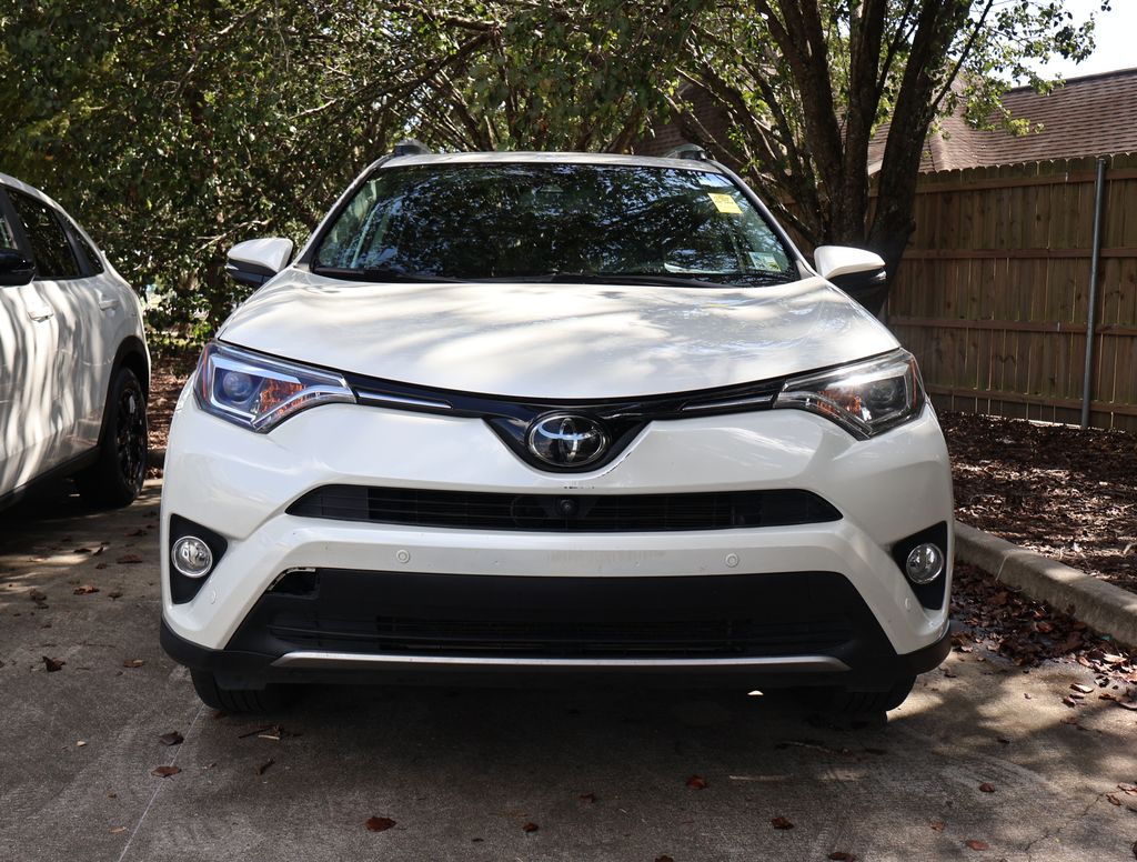 2016 Toyota RAV4 Limited photo 2