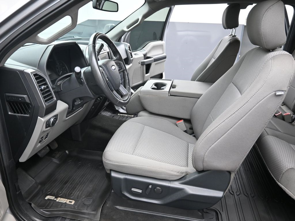 2020 Ford F-150 XLT photo 10