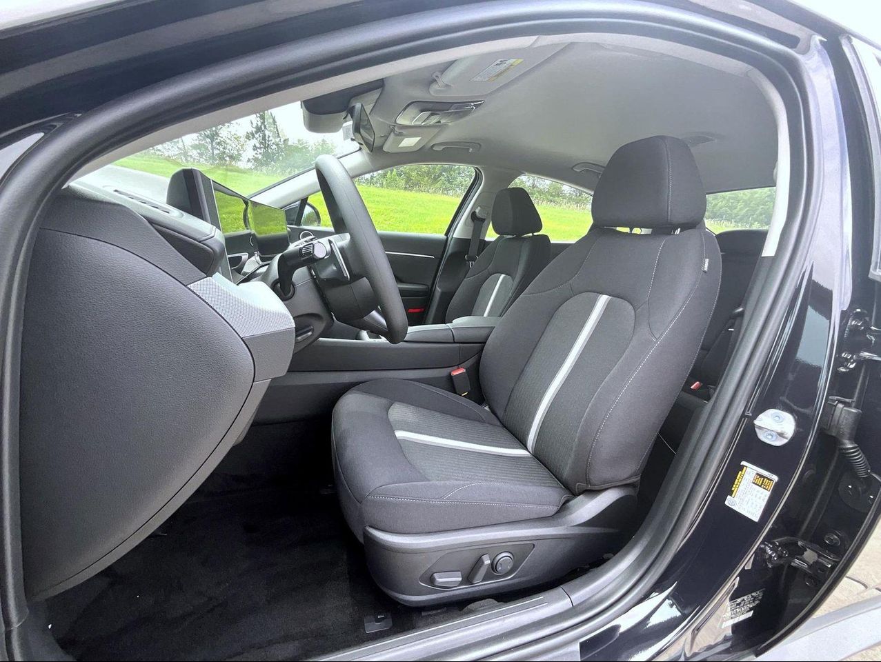 2025 Hyundai Sonata SEL photo 10