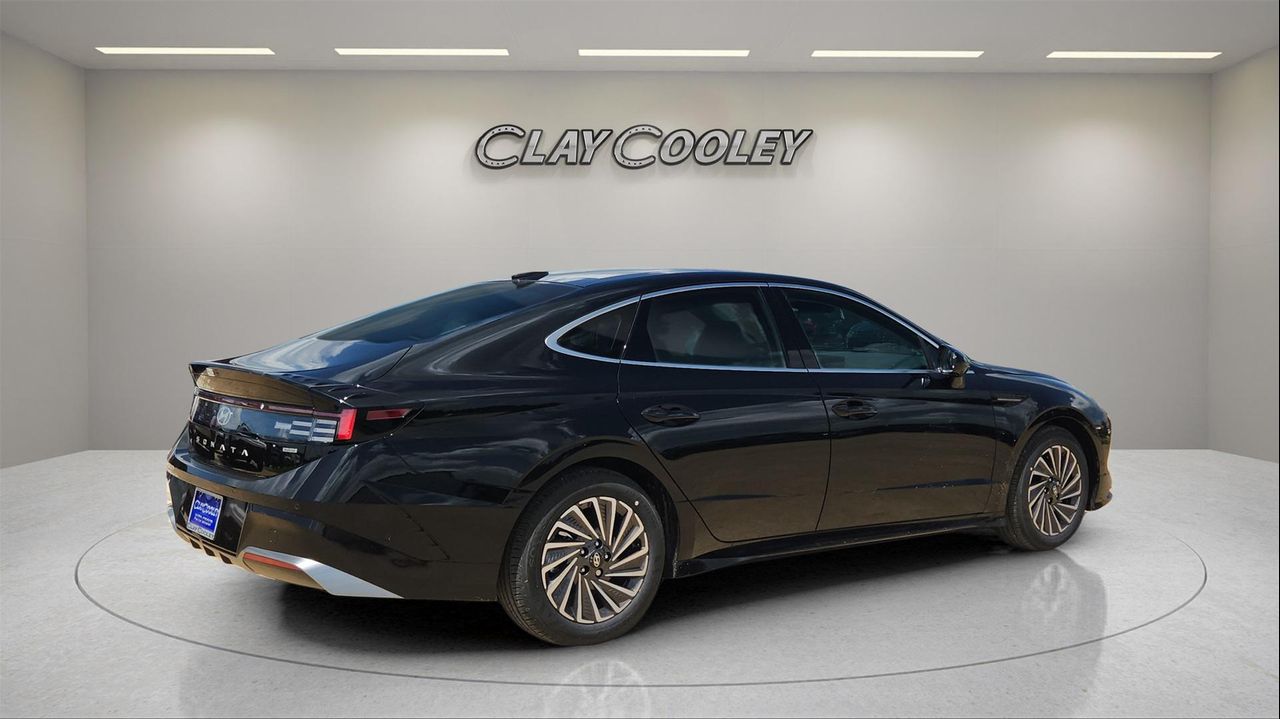 2025 Hyundai Sonata Hybrid Limited photo 3